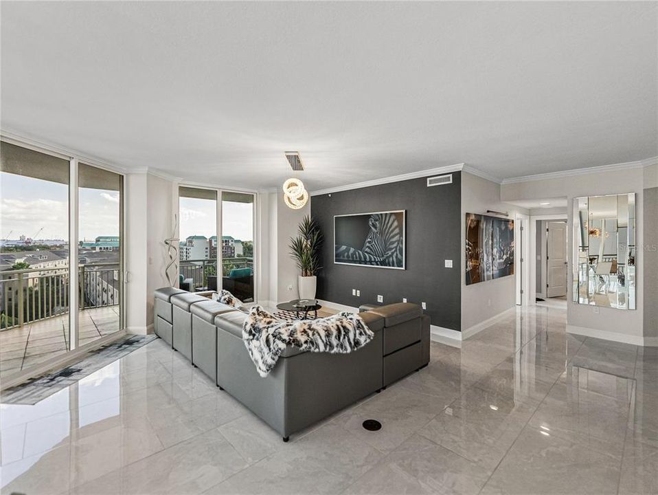 For Sale: $1,649,000 (3 beds, 3 baths, 2400 Square Feet)