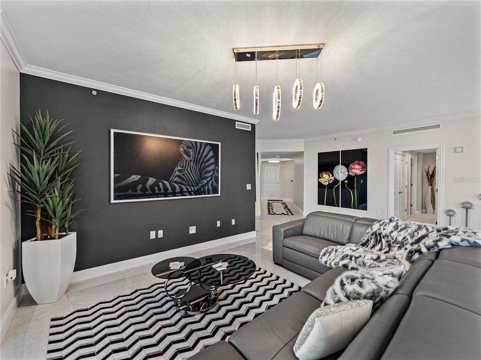 For Sale: $1,649,000 (3 beds, 3 baths, 2400 Square Feet)