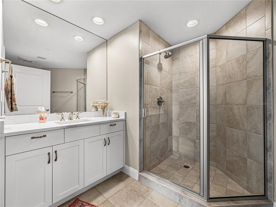 For Sale: $1,649,000 (3 beds, 3 baths, 2400 Square Feet)