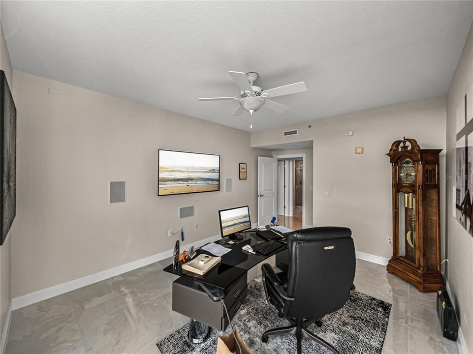 For Sale: $1,649,000 (3 beds, 3 baths, 2400 Square Feet)