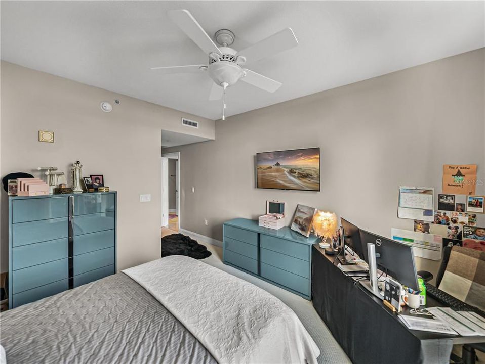 For Sale: $1,649,000 (3 beds, 3 baths, 2400 Square Feet)