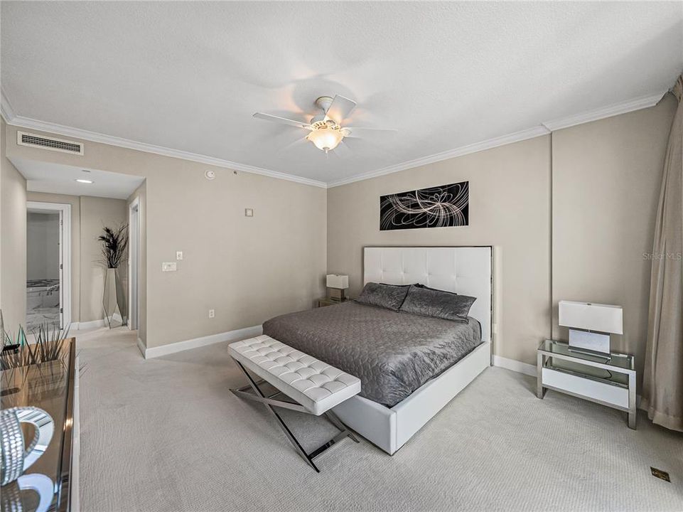 For Sale: $1,649,000 (3 beds, 3 baths, 2400 Square Feet)