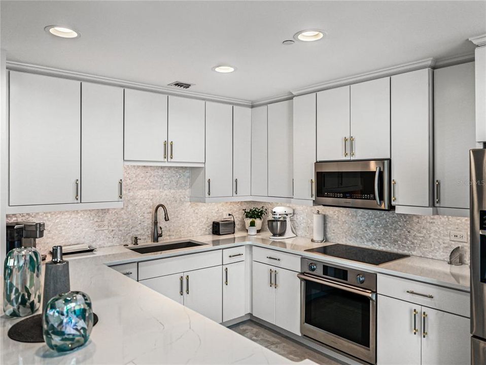 For Sale: $1,649,000 (3 beds, 3 baths, 2400 Square Feet)