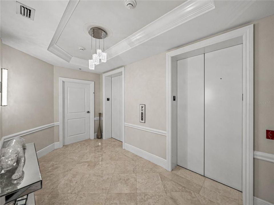 For Sale: $1,649,000 (3 beds, 3 baths, 2400 Square Feet)