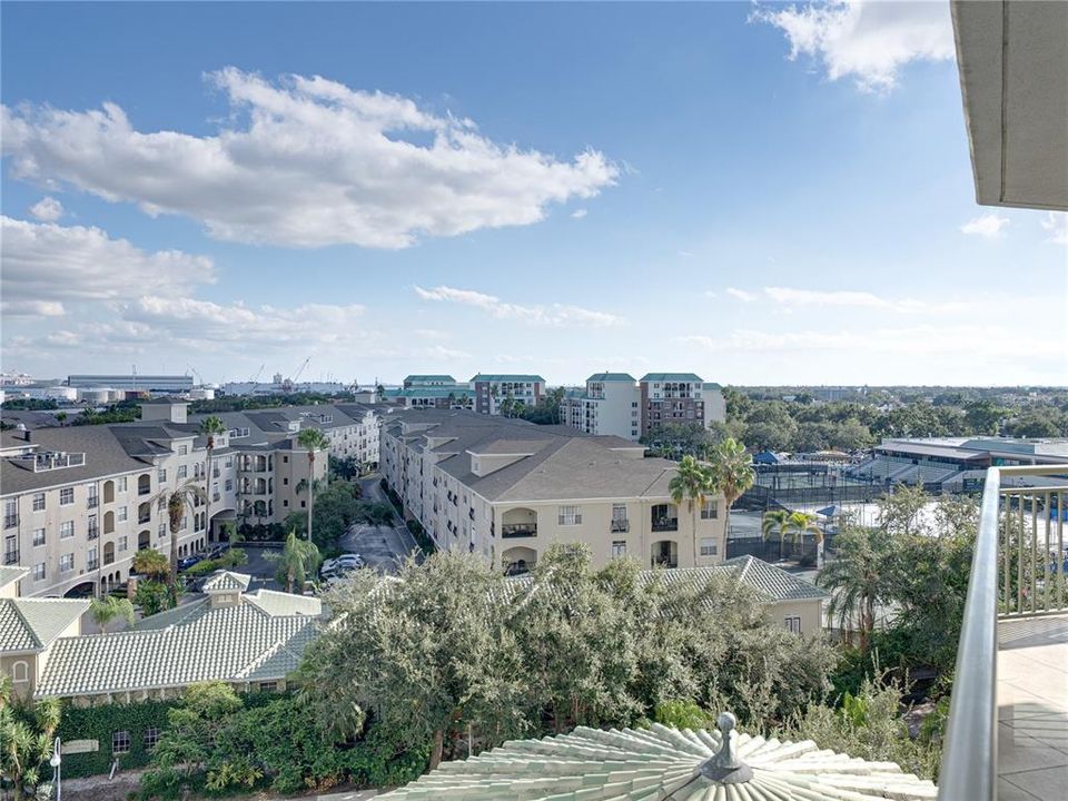 For Sale: $1,649,000 (3 beds, 3 baths, 2400 Square Feet)