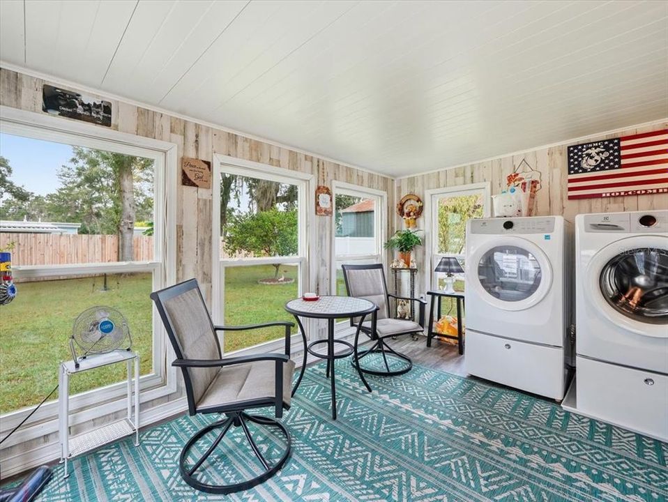 待售: $225,000 (2 贝兹, 2 浴室, 1196 平方英尺)