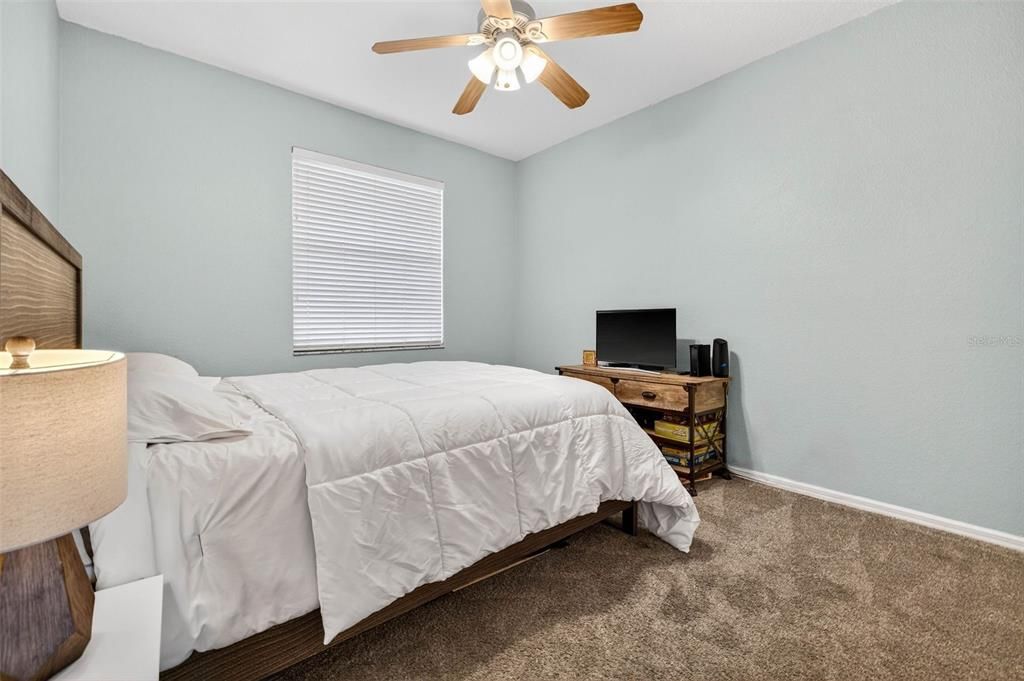 Под контрактом: $1,100,000 (4 спален, 3 ванн, 3104 Квадратных фут)