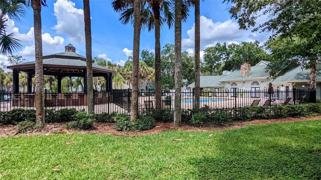 For Rent: $1,525 (2 beds, 1 baths, 894 Square Feet)