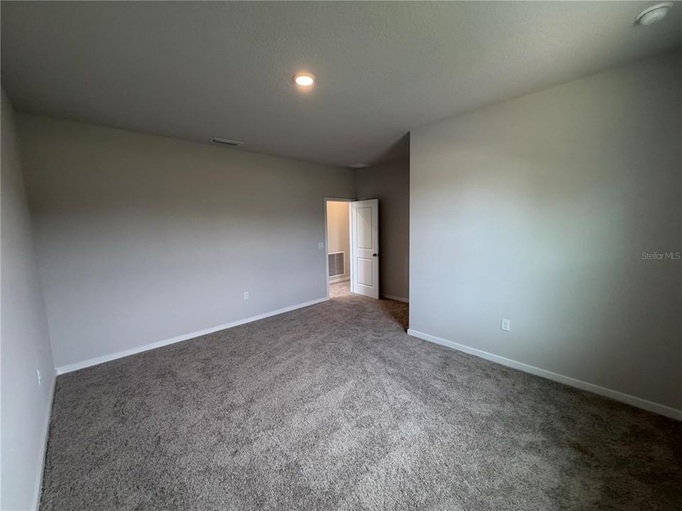 待售: $569,990 (5 贝兹, 3 浴室, 3161 平方英尺)