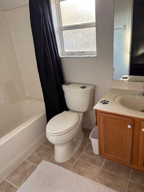 For Rent: $2,500 (6 beds, 3 baths, 2461 Square Feet)