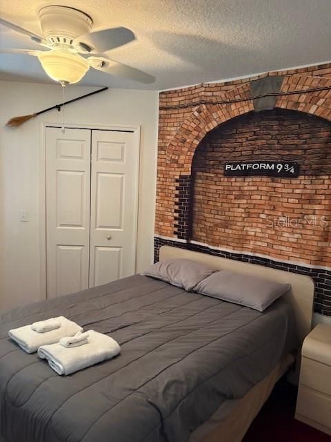 For Rent: $2,500 (6 beds, 3 baths, 2461 Square Feet)