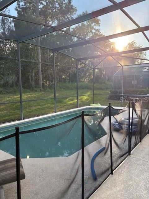 For Rent: $2,500 (6 beds, 3 baths, 2461 Square Feet)