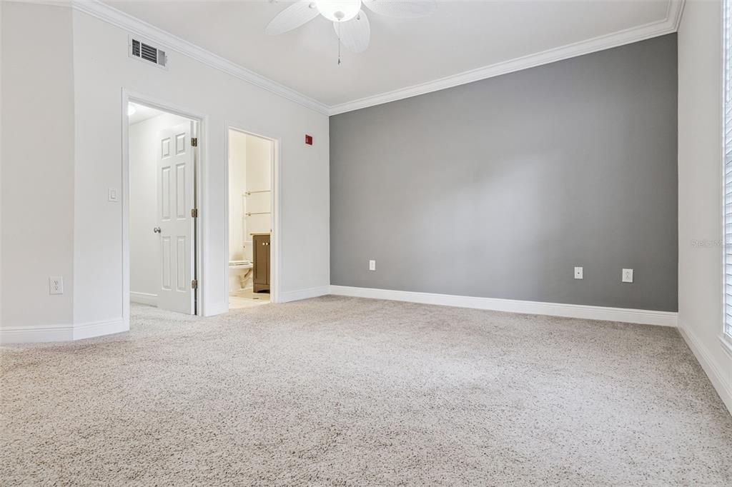 待售: $369,000 (2 贝兹, 2 浴室, 1211 平方英尺)