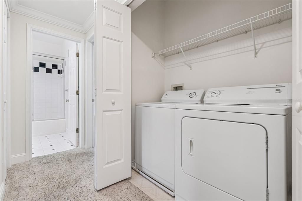 待售: $369,000 (2 贝兹, 2 浴室, 1211 平方英尺)