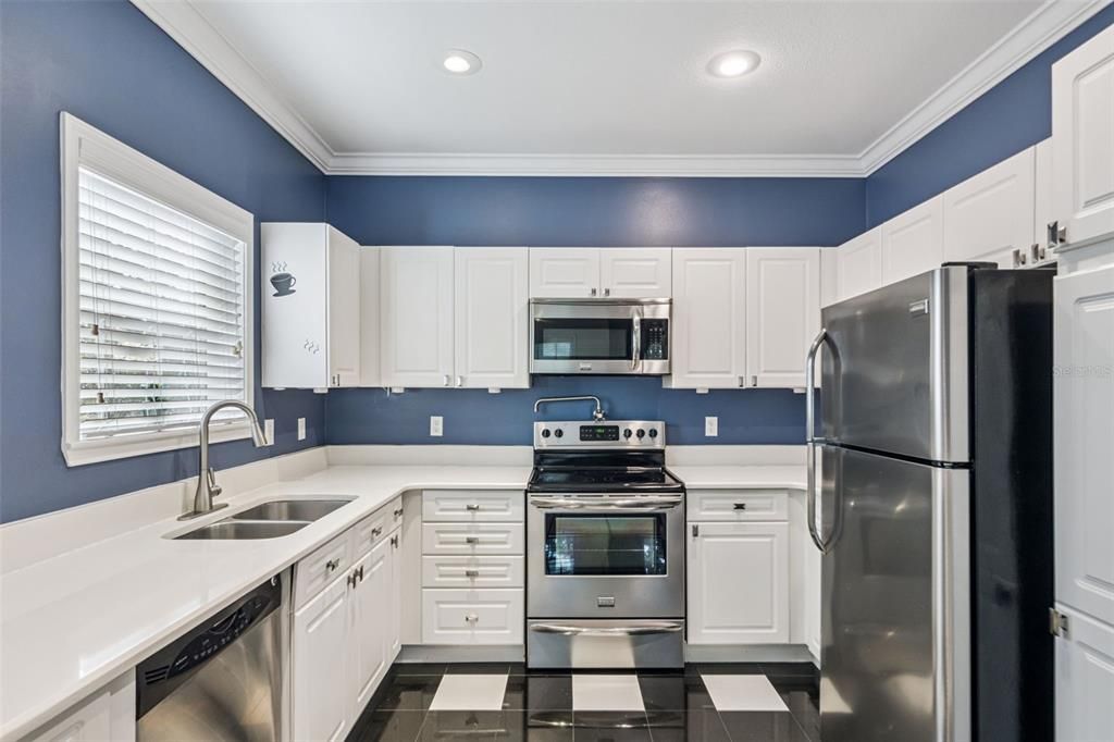 待售: $369,000 (2 贝兹, 2 浴室, 1211 平方英尺)