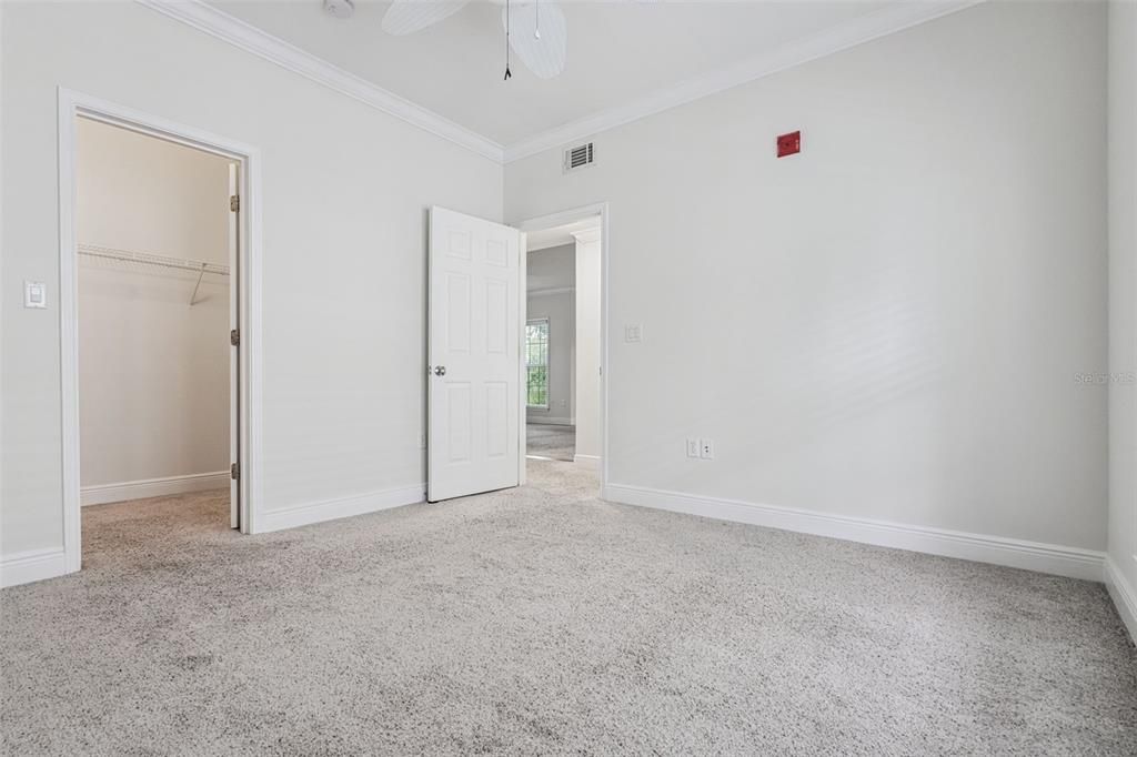 待售: $369,000 (2 贝兹, 2 浴室, 1211 平方英尺)