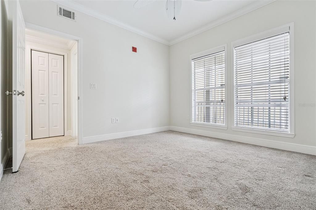 待售: $369,000 (2 贝兹, 2 浴室, 1211 平方英尺)