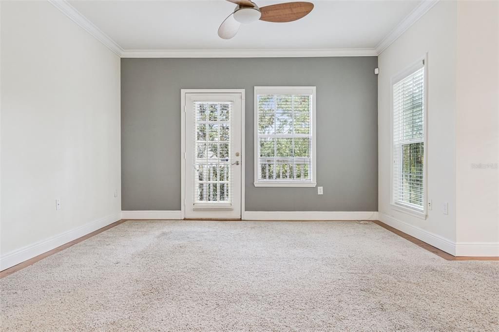 待售: $369,000 (2 贝兹, 2 浴室, 1211 平方英尺)