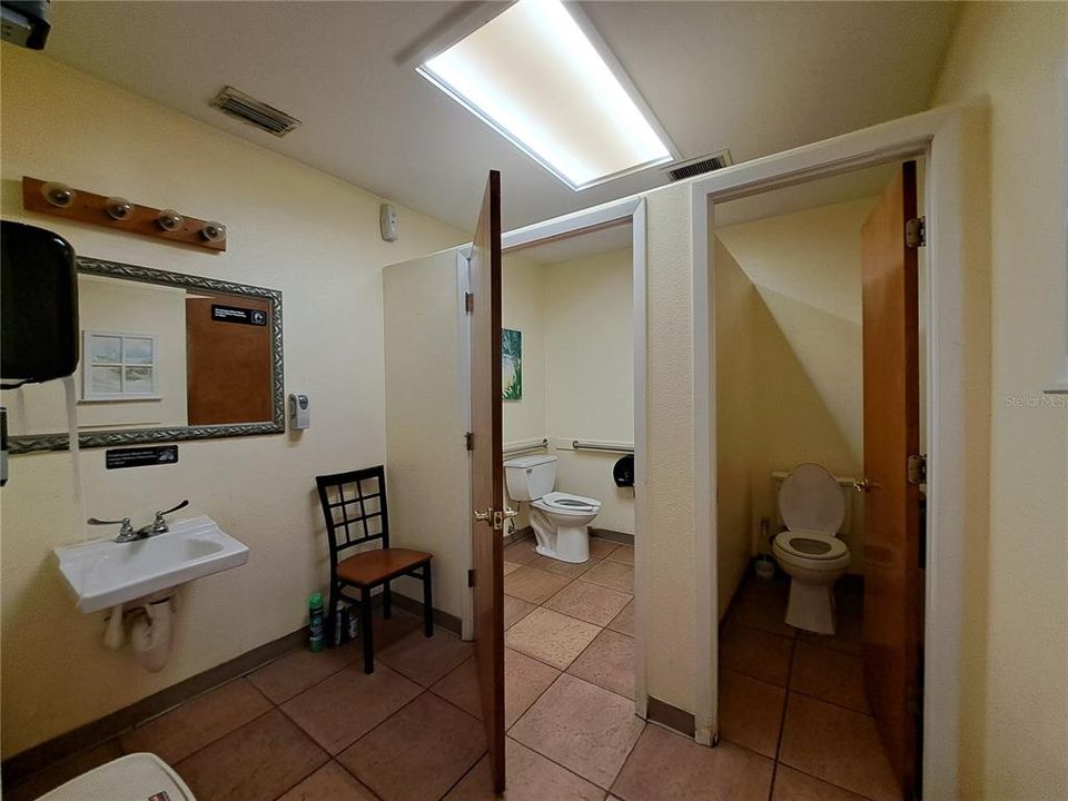 待售: $2,639,000 (0 贝兹, 0 浴室, 8287 平方英尺)