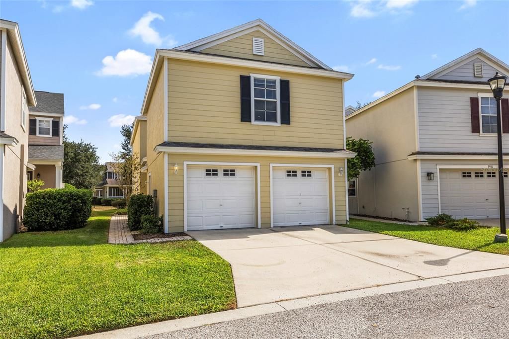 Active With Contract: $499,000 (4 beds, 3 baths, 2595 Square Feet)