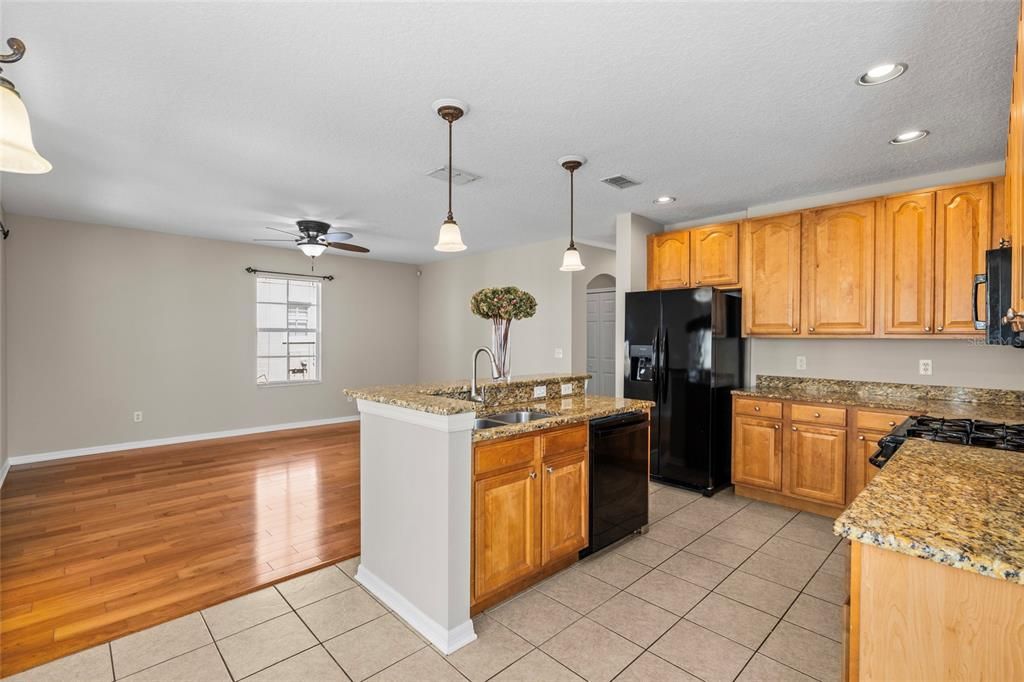 Active With Contract: $499,000 (4 beds, 3 baths, 2595 Square Feet)