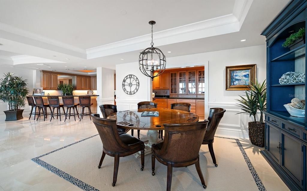 待售: $3,400,000 (4 贝兹, 4 浴室, 6218 平方英尺)