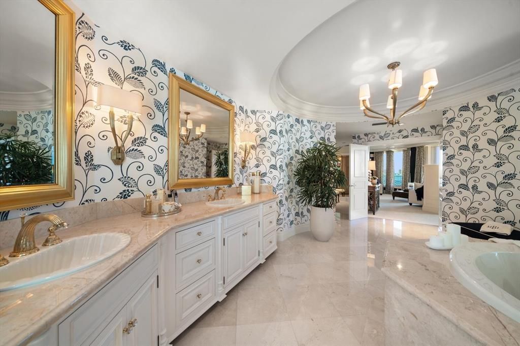 待售: $3,400,000 (4 贝兹, 4 浴室, 6218 平方英尺)