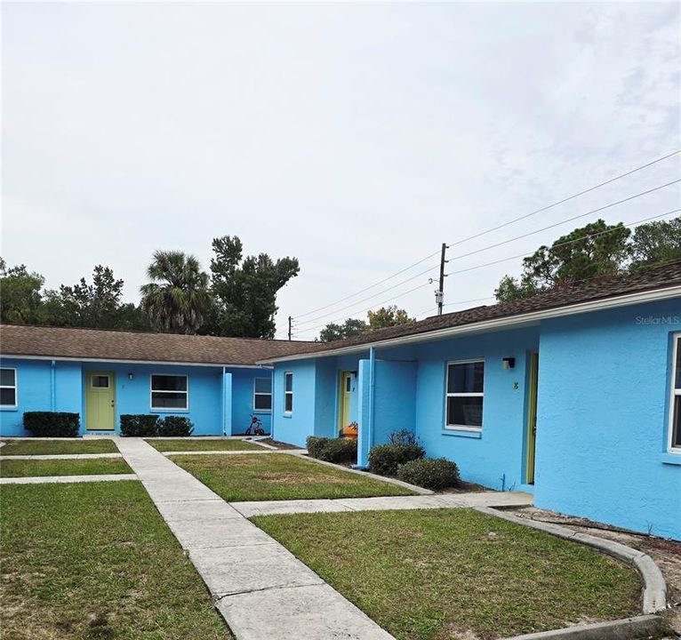 Под контрактом: $1,200 (2 спален, 1 ванн, 800 Квадратных фут)