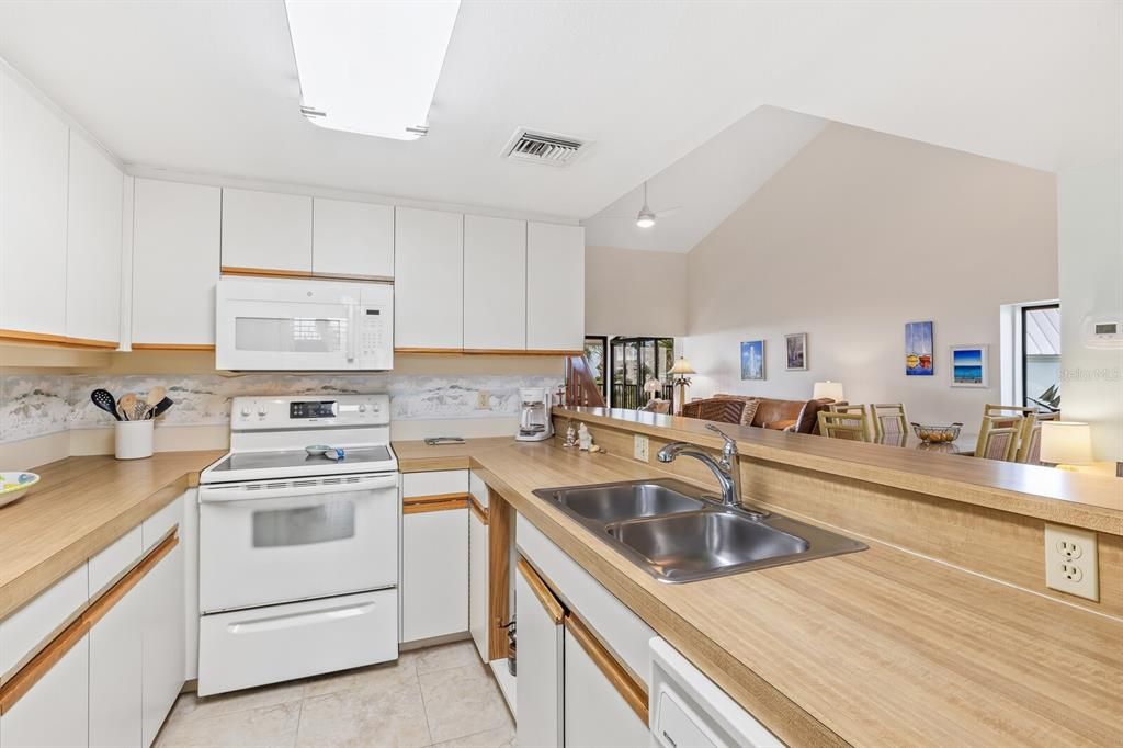 На продажу: $1,599,000 (3 спален, 3 ванн, 1562 Квадратных фут)