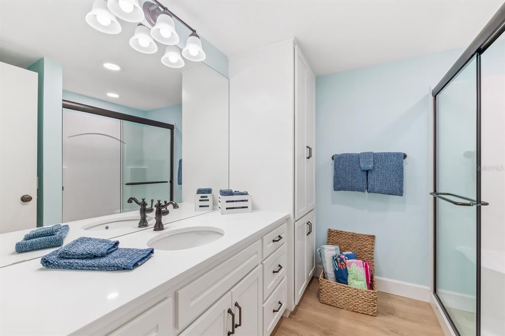 На продажу: $1,599,000 (3 спален, 3 ванн, 1562 Квадратных фут)