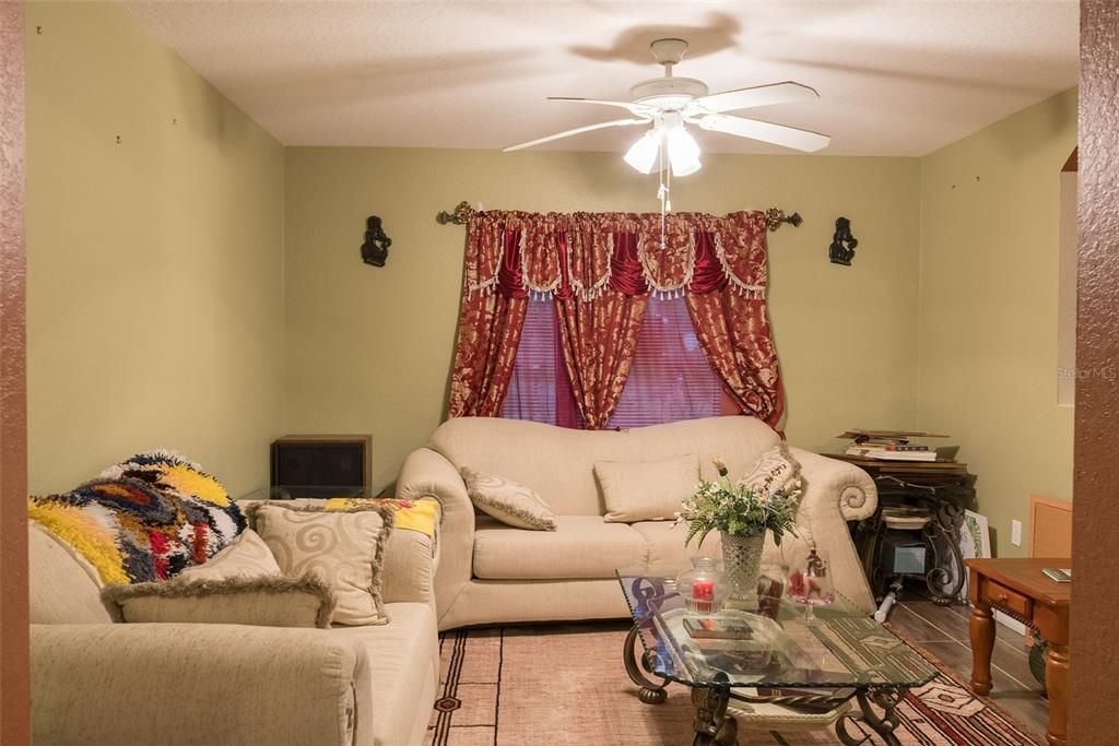 For Sale: $460,000 (3 beds, 2 baths, 2604 Square Feet)