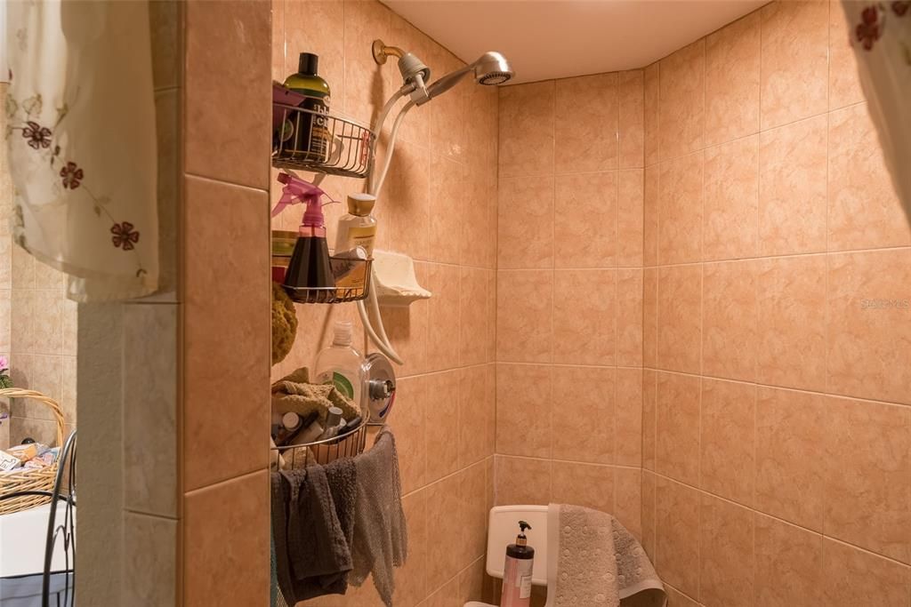 For Sale: $460,000 (3 beds, 2 baths, 2604 Square Feet)