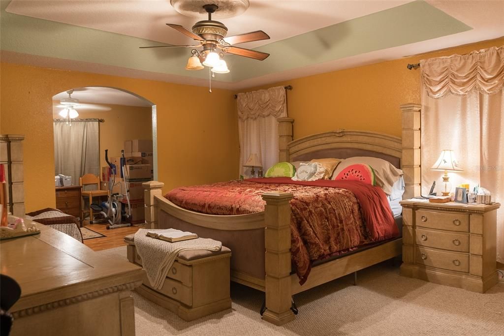 For Sale: $460,000 (3 beds, 2 baths, 2604 Square Feet)