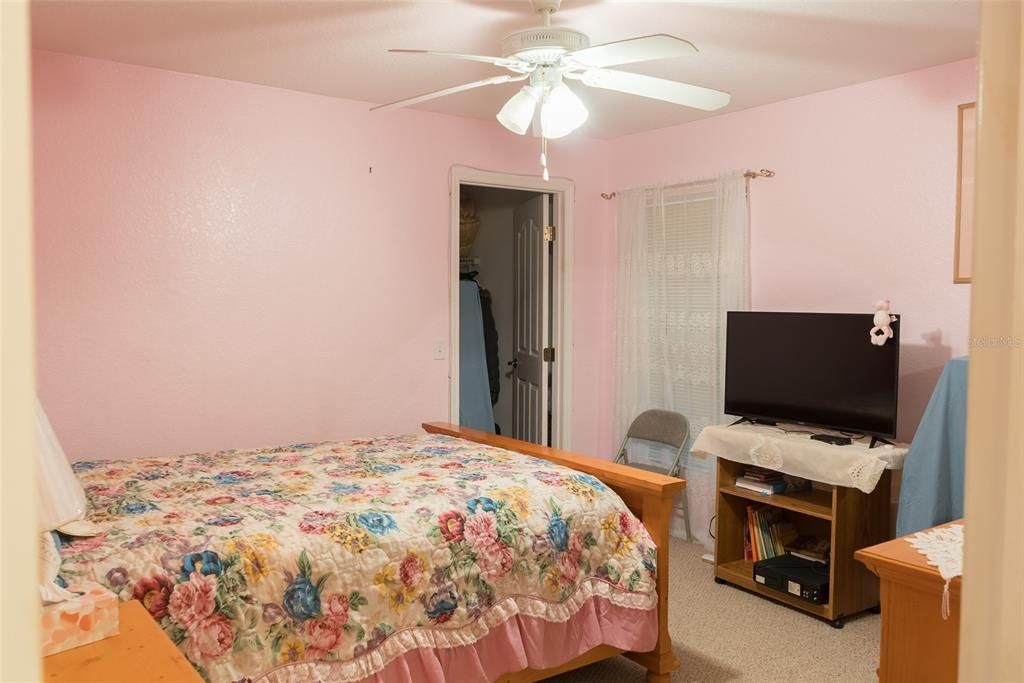 For Sale: $460,000 (3 beds, 2 baths, 2604 Square Feet)