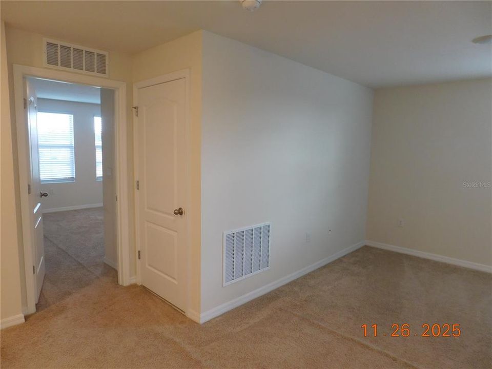 В аренду: $2,199 (3 спален, 2 ванн, 1817 Квадратных фут)