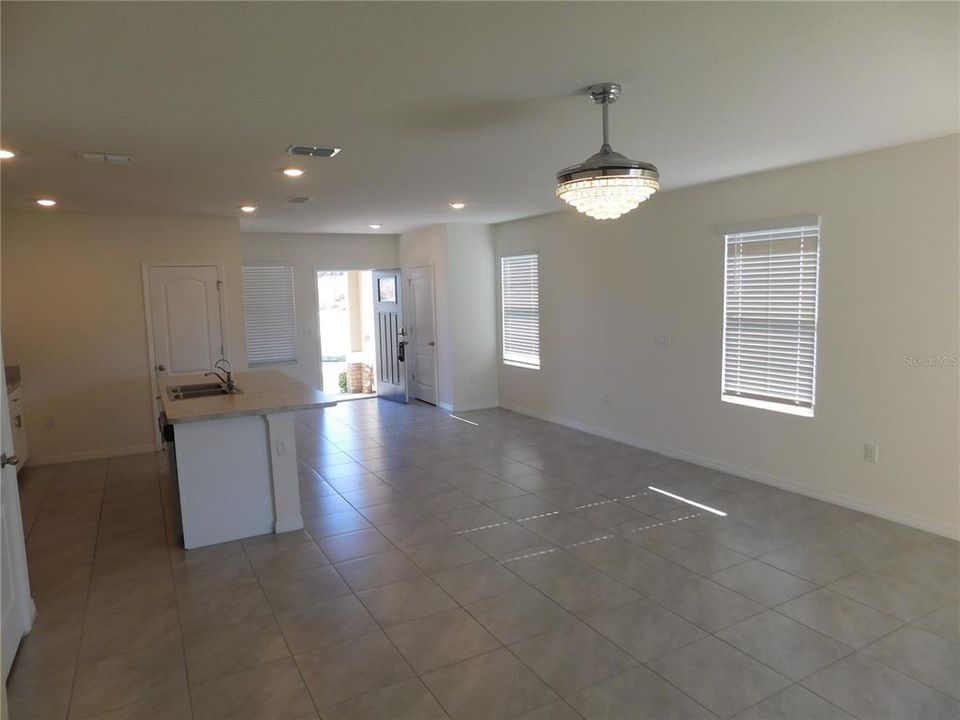 В аренду: $2,199 (3 спален, 2 ванн, 1817 Квадратных фут)