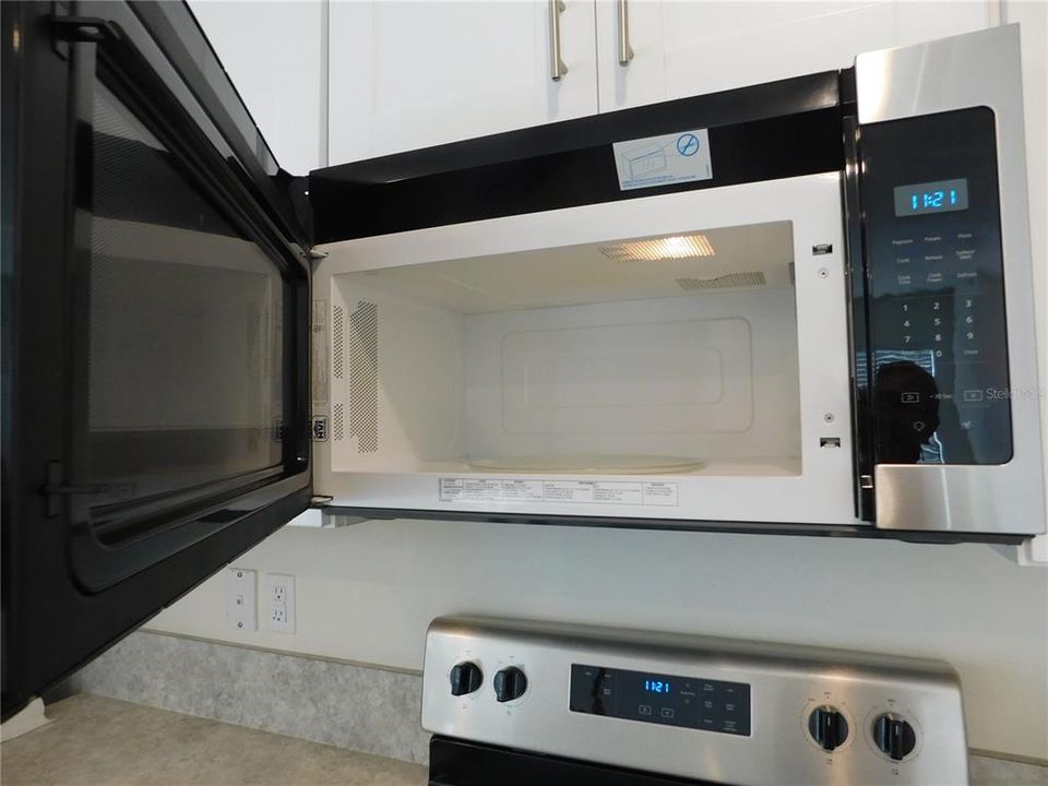 В аренду: $2,199 (3 спален, 2 ванн, 1817 Квадратных фут)