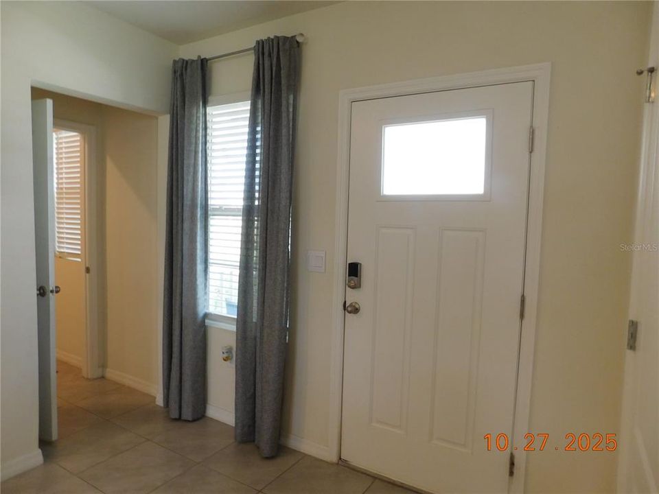 В аренду: $2,199 (3 спален, 2 ванн, 1817 Квадратных фут)