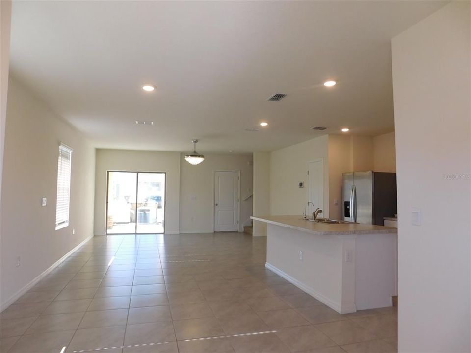 В аренду: $2,199 (3 спален, 2 ванн, 1817 Квадратных фут)