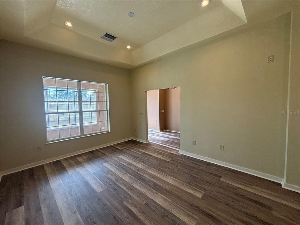 For Rent: $2,595 (4 beds, 4 baths, 3415 Square Feet)