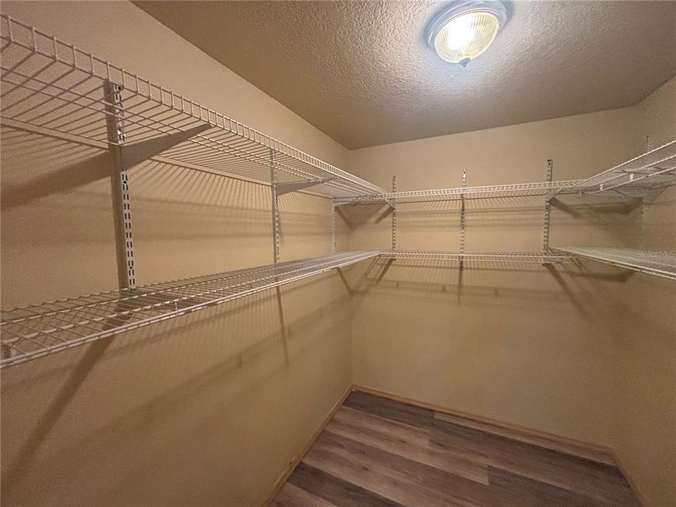 For Rent: $2,595 (4 beds, 4 baths, 3415 Square Feet)