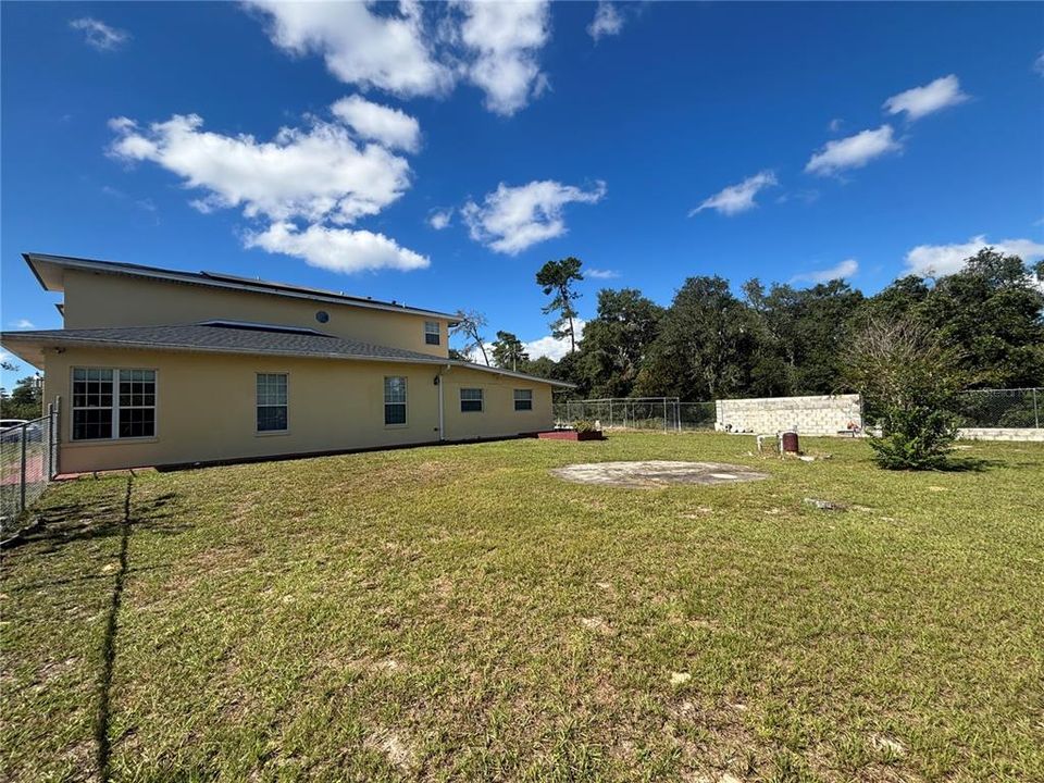 For Rent: $2,595 (4 beds, 4 baths, 3415 Square Feet)