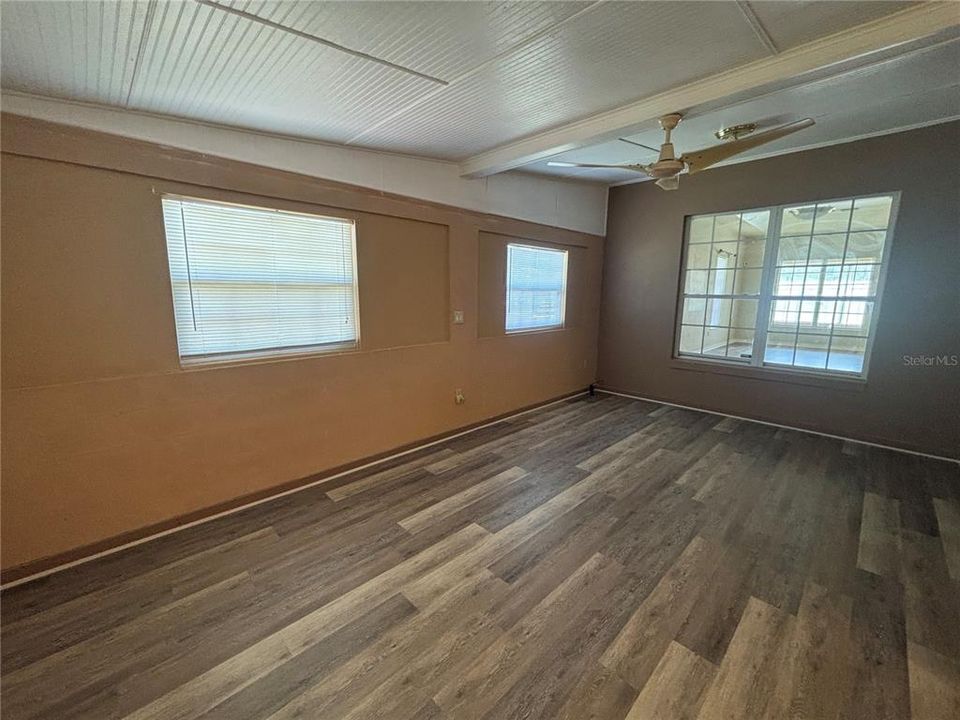 For Rent: $2,595 (4 beds, 4 baths, 3415 Square Feet)