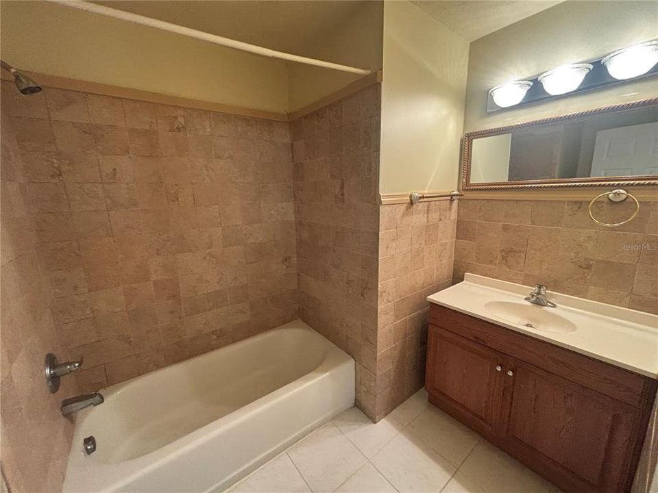 For Rent: $2,595 (4 beds, 4 baths, 3415 Square Feet)