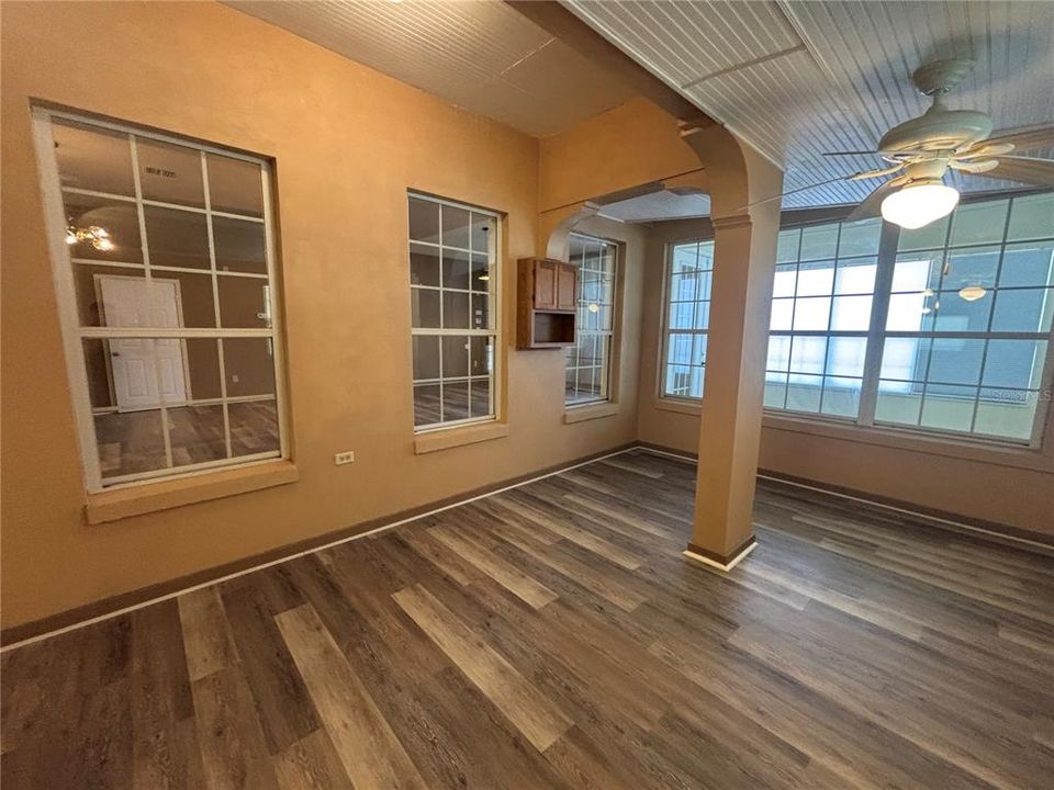 For Rent: $2,595 (4 beds, 4 baths, 3415 Square Feet)