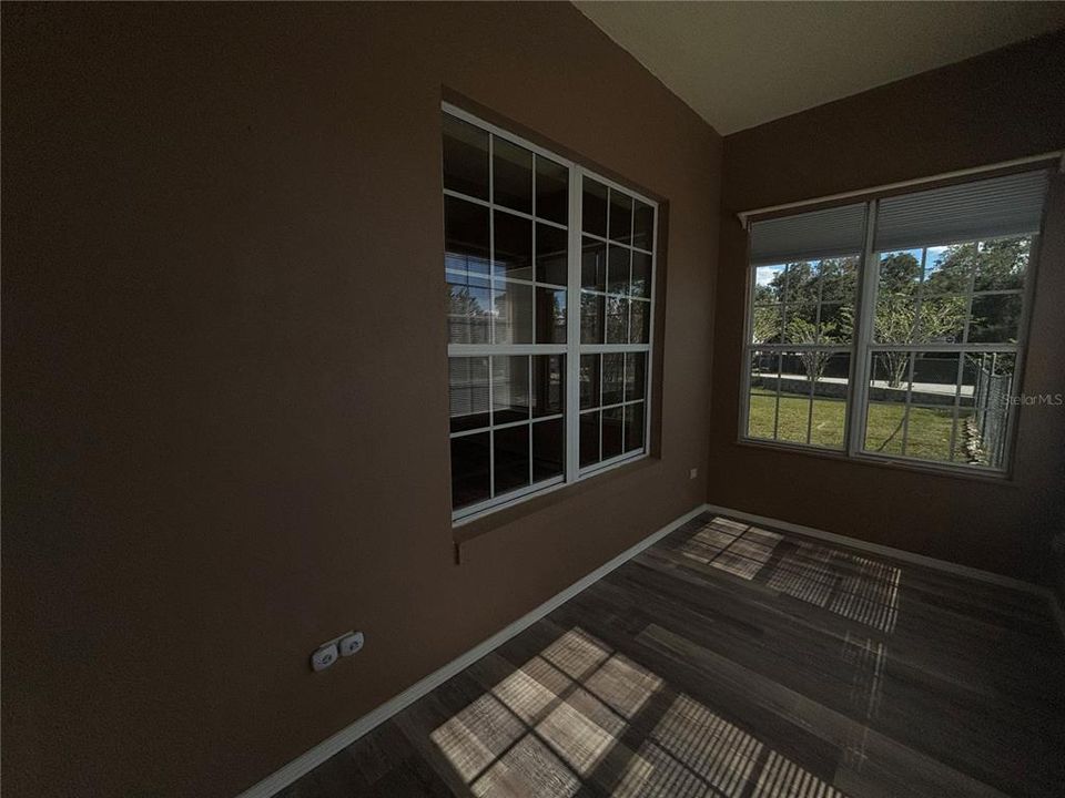 For Rent: $2,595 (4 beds, 4 baths, 3415 Square Feet)