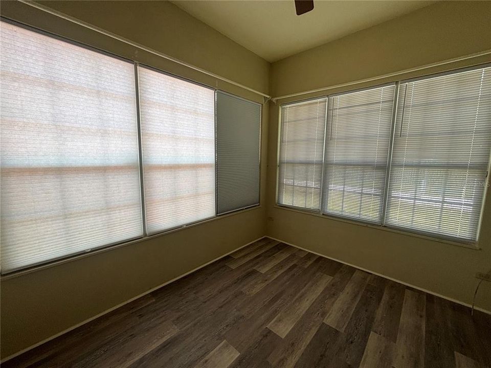 For Rent: $2,595 (4 beds, 4 baths, 3415 Square Feet)