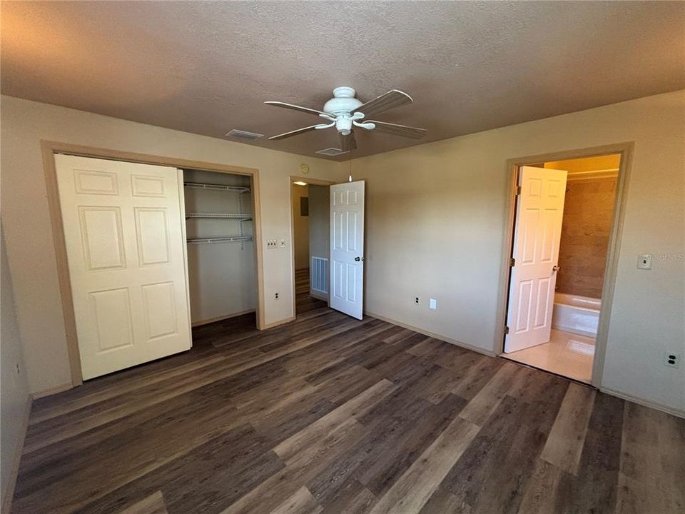 For Rent: $2,595 (4 beds, 4 baths, 3415 Square Feet)