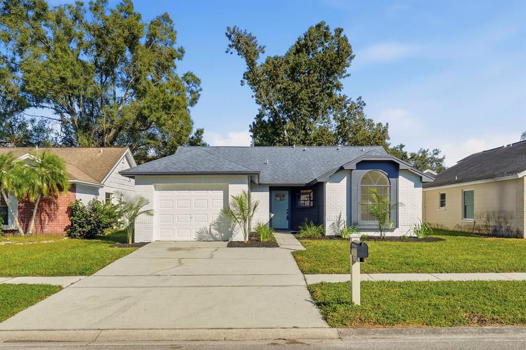 Active With Contract: $399,999 (3 beds, 2 baths, 1133 Square Feet)