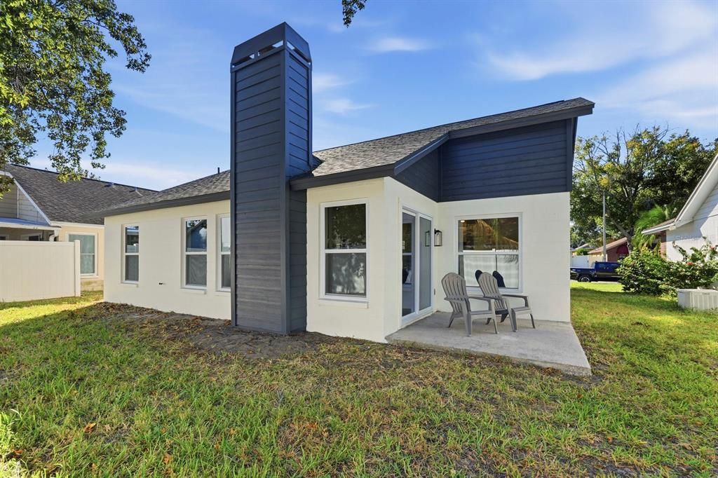 Active With Contract: $399,999 (3 beds, 2 baths, 1133 Square Feet)